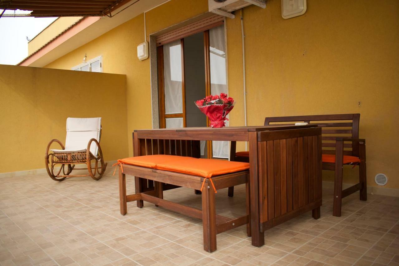 Apartament Il Piccolo Attico In Centro Pozzallo Zewnętrze zdjęcie